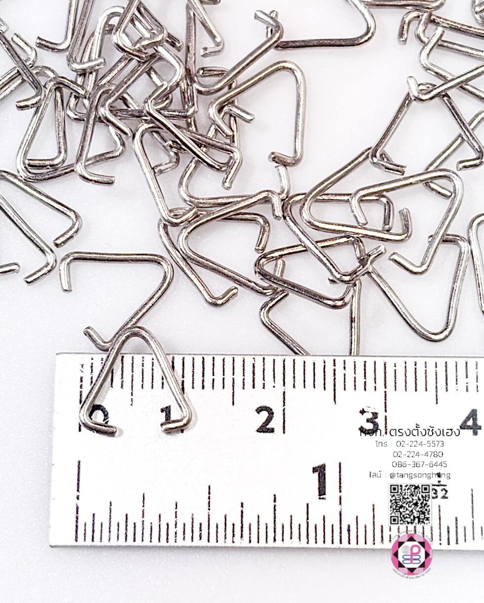 รายการ : ห่วงกลม  เส้นผ่าศูนย์กลาง : ประมาณ 8 มิล  ความหนาของห่วง : ประมาณ 1.5 มิล  สี : เงิน วัสดุ : สแตนเลส  วิธีใช้งาน : ทำเครื่องประดับ    หมายเหตุ ：  - รูปและสีถ่ายจากสินค้าจริง  - สินค้าอาจมีความแตกต่างของสีเล็กน้อยเนื่องจากจอภาพกล้องหรือปัจจัยอื่น ๆ ต้องการสอบถามข้อมูลเพิ่มเติมเกียวกับสินค้ากรุณาติดต่อผู้ขาย    ห่วงร้อย, ห่วงกลม, อะไหล่เครื่องประดับ, ห่วงร้อยลูกปัด