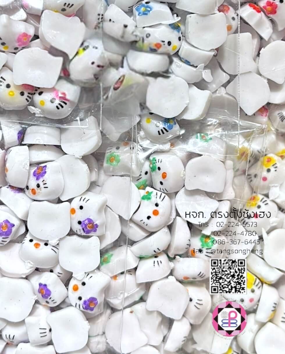 อะไหล่เรซิ่นการ์ตูนพื้นขาวรูปหัวคิตตี้ทัดดอกไม้ คละสี
